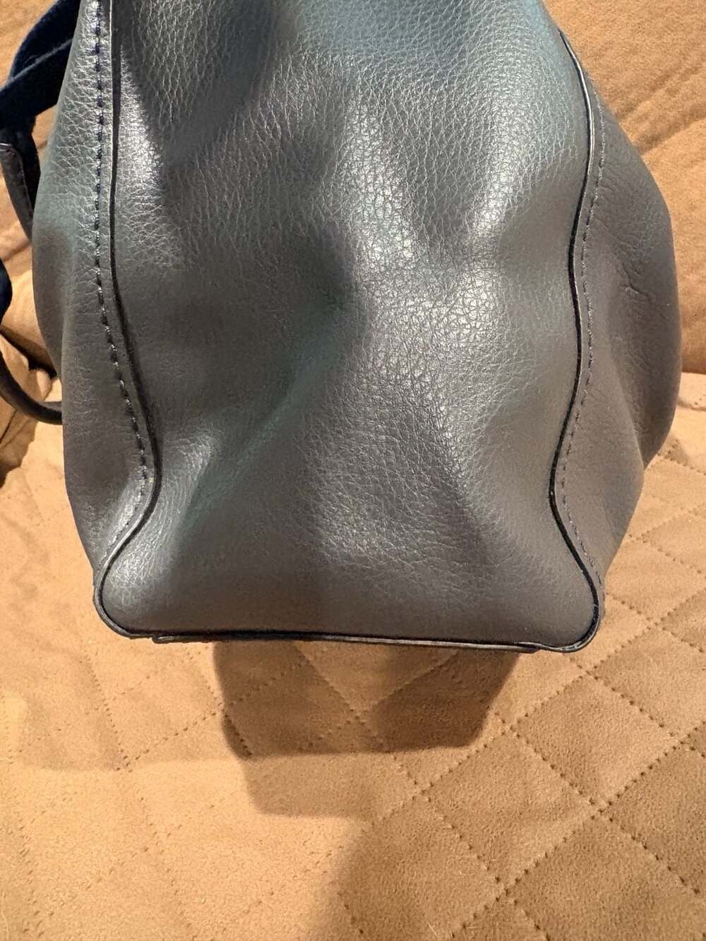 Coach Navy Blue Tote/Purse/Handbag in Like New condition. - Picture 3 of 14